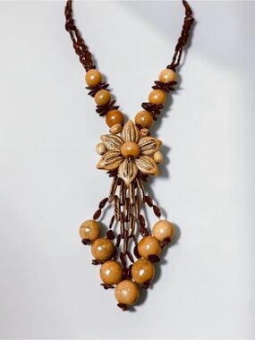 💝 2/20$ Vintage Natural Seed Wood Bead Floral Pendant Necklace Artisan-Made